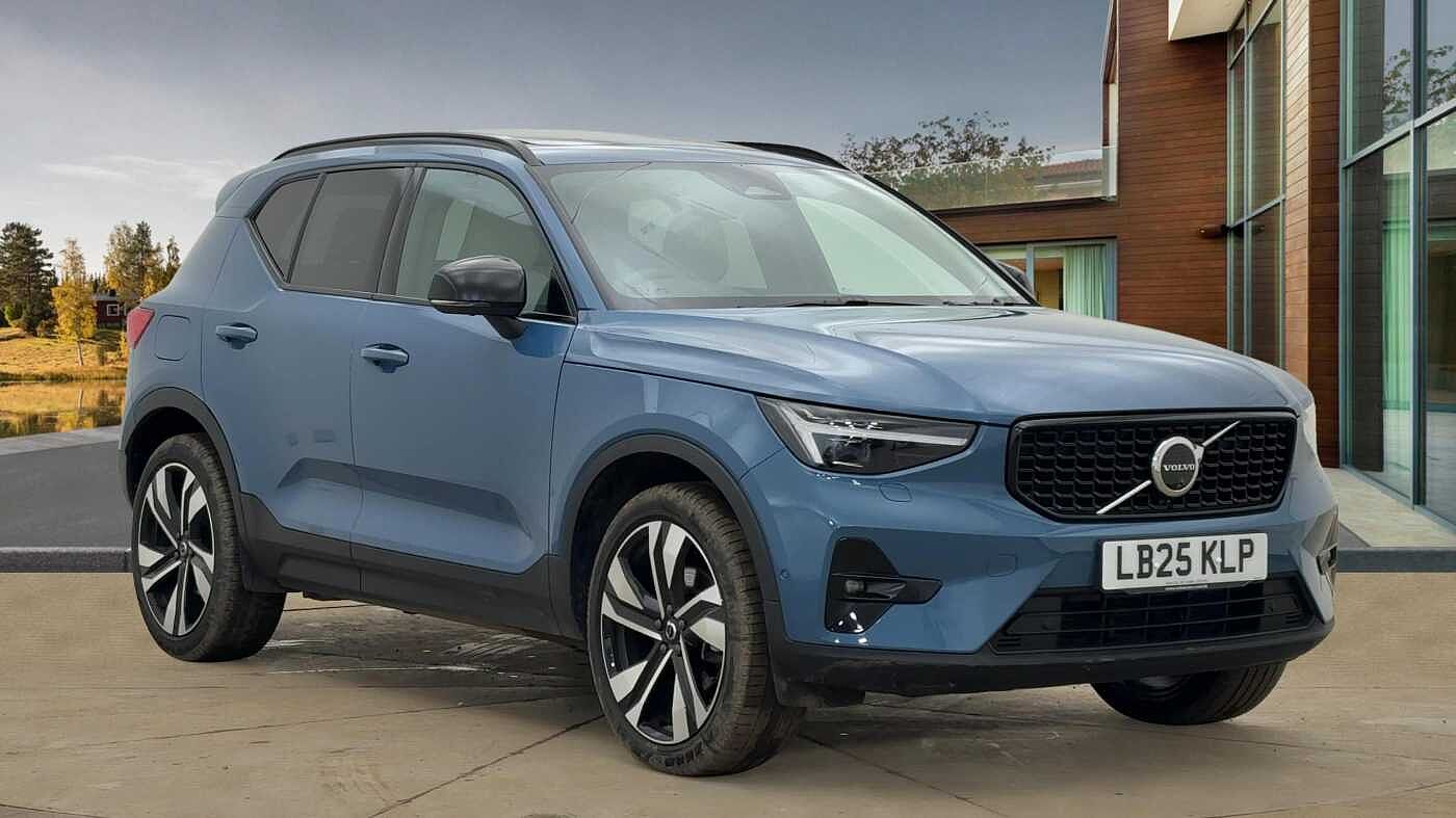 Main listing image - Volvo XC40