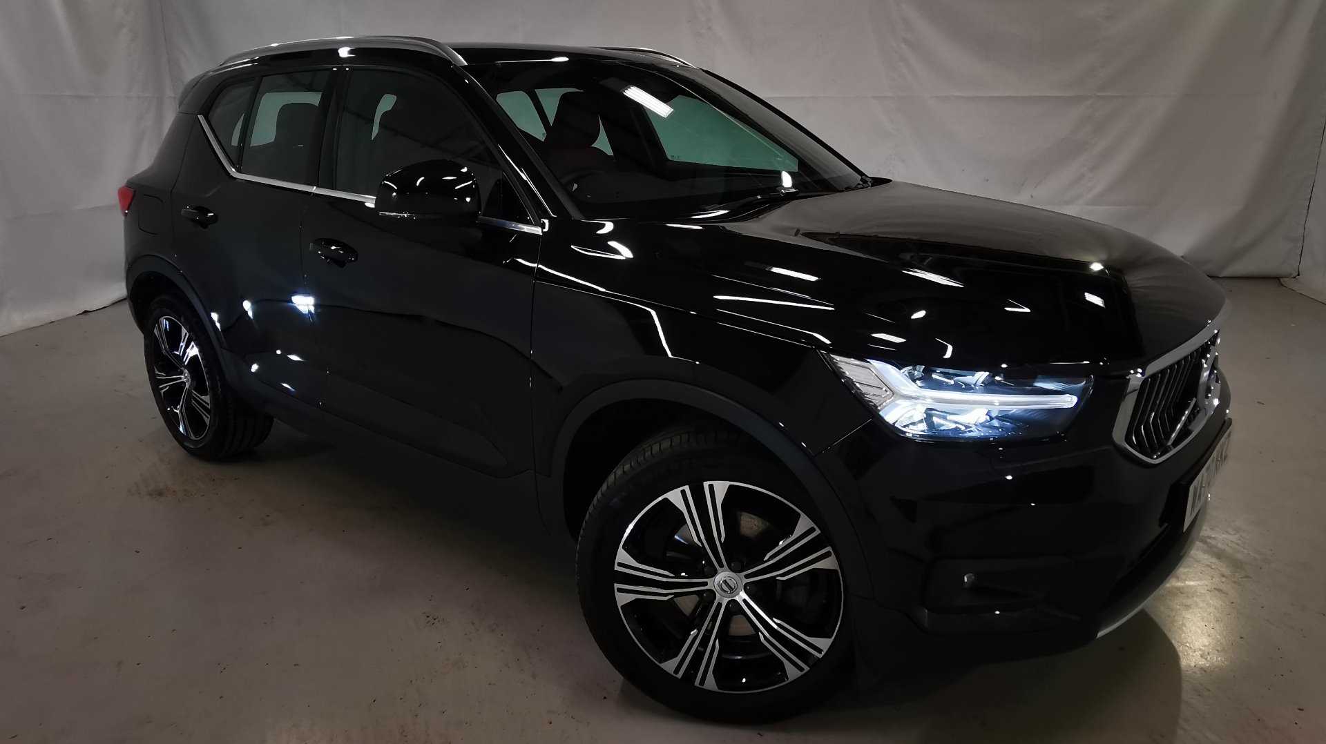 Main listing image - Volvo XC40