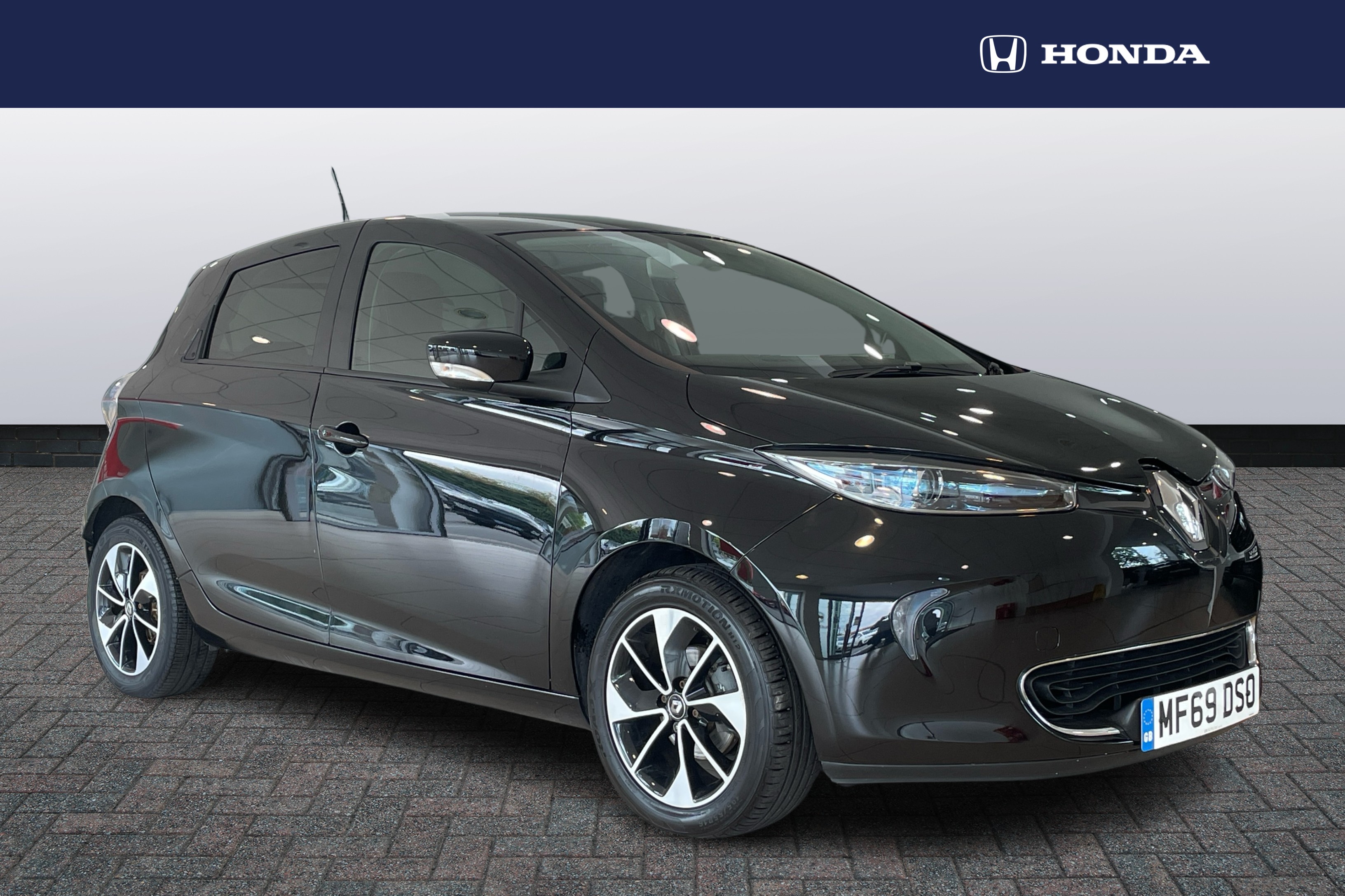 Main listing image - Renault Zoe
