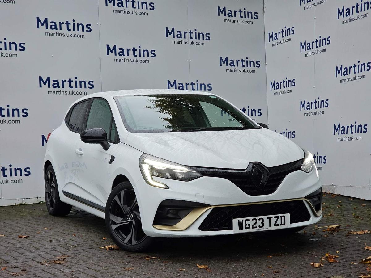 Main listing image - Renault Clio