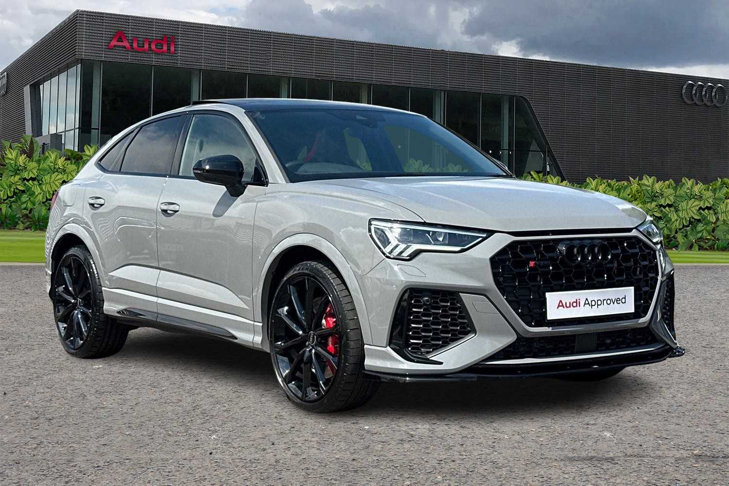 Main listing image - Audi RS Q3