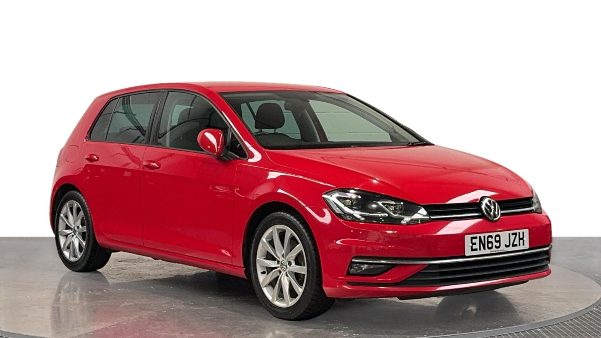 Main listing image - Volkswagen Golf