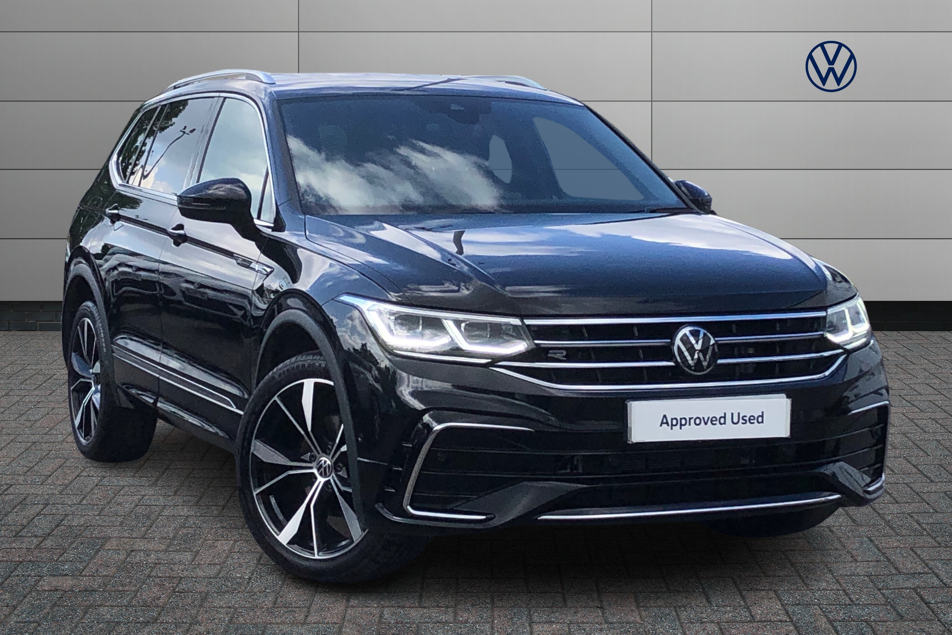 Main listing image - Volkswagen Tiguan Allspace