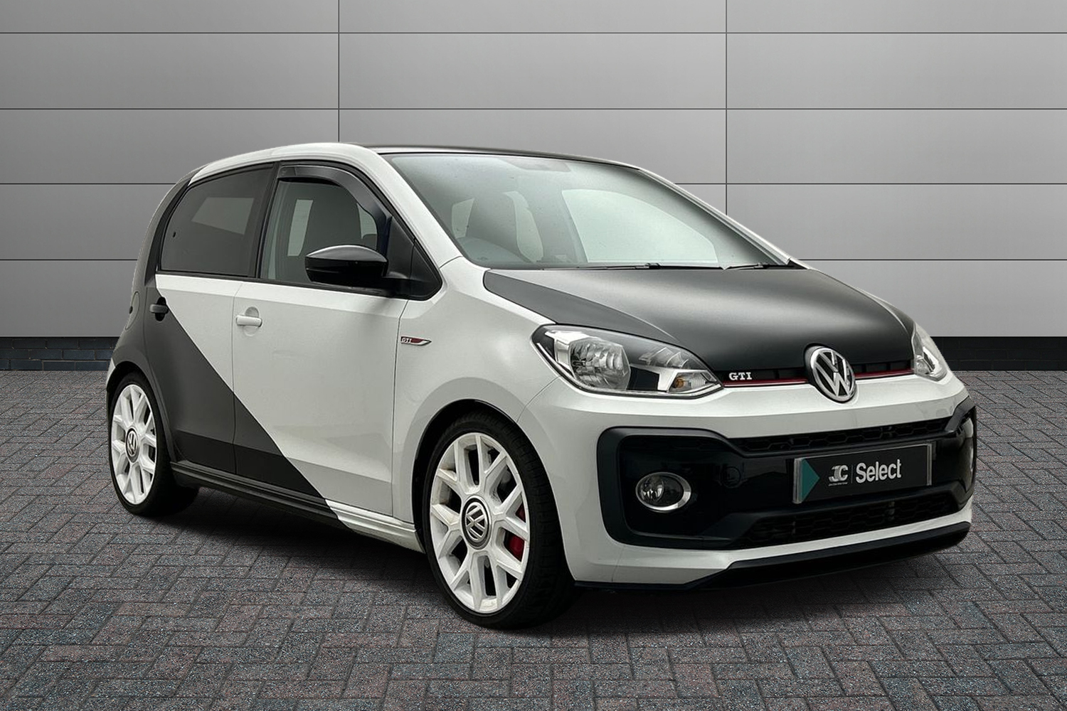 Main listing image - Volkswagen Up GTI