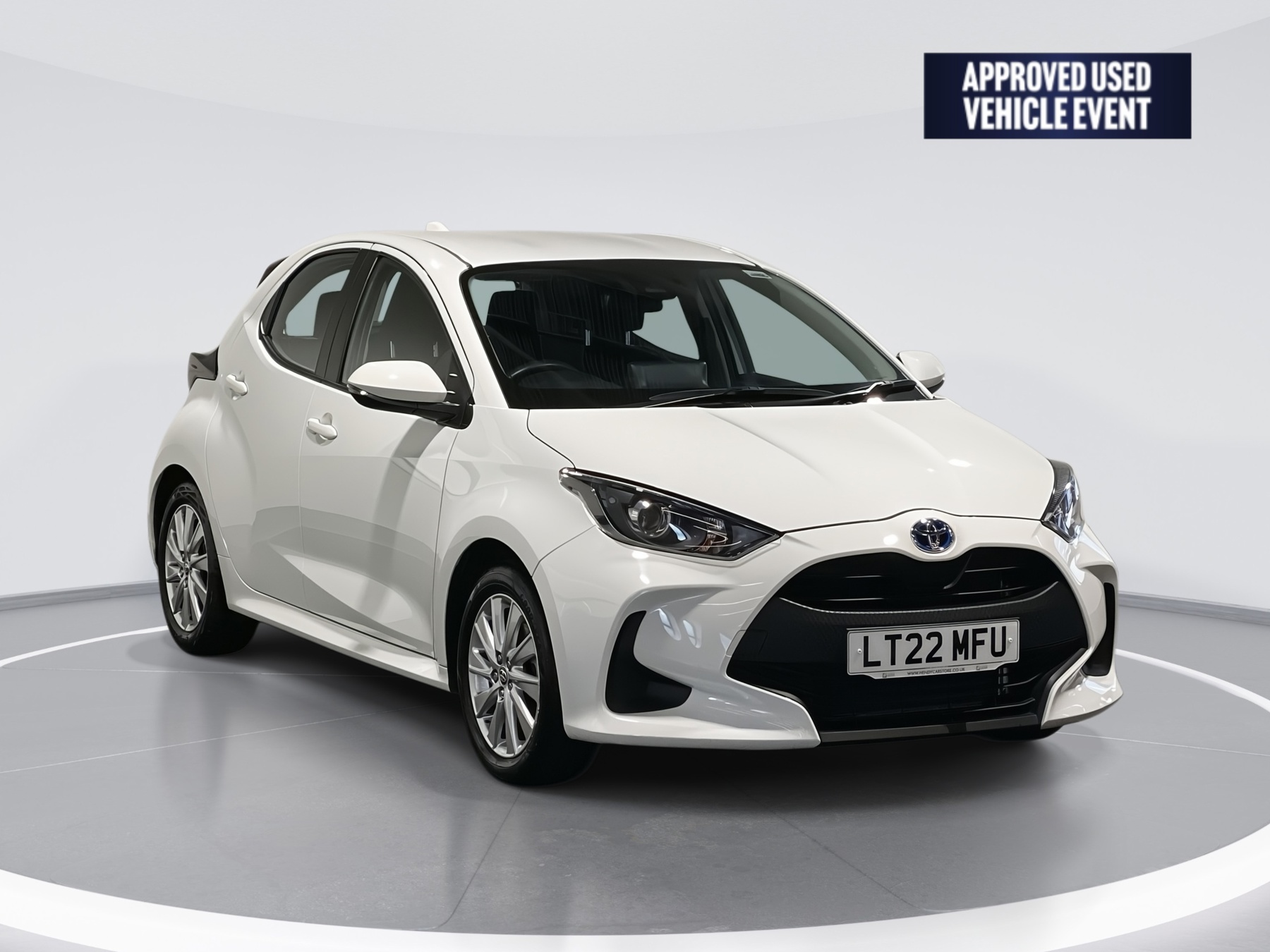 Main listing image - Toyota Yaris