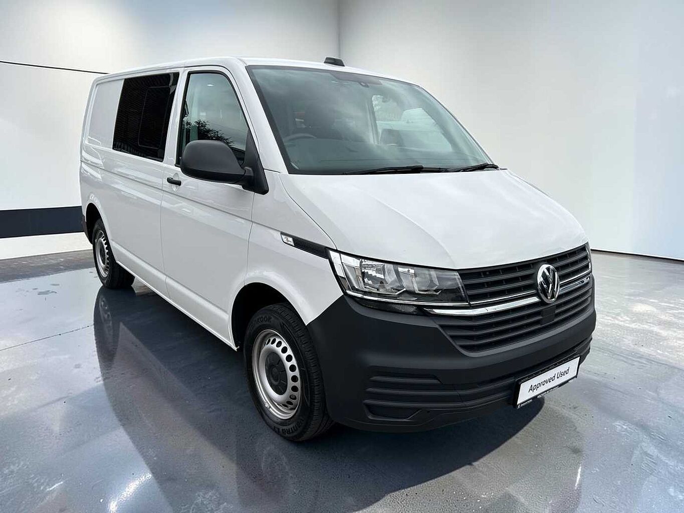 Main listing image - Volkswagen Transporter