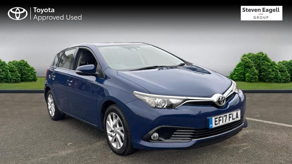 Main listing image - Toyota Auris