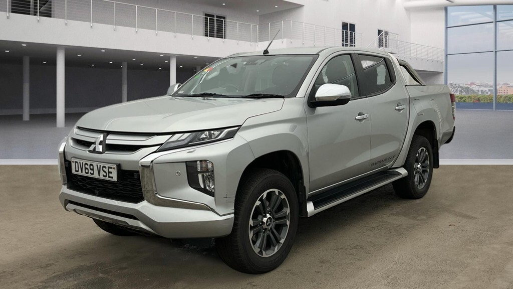 Main listing image - Mitsubishi L200