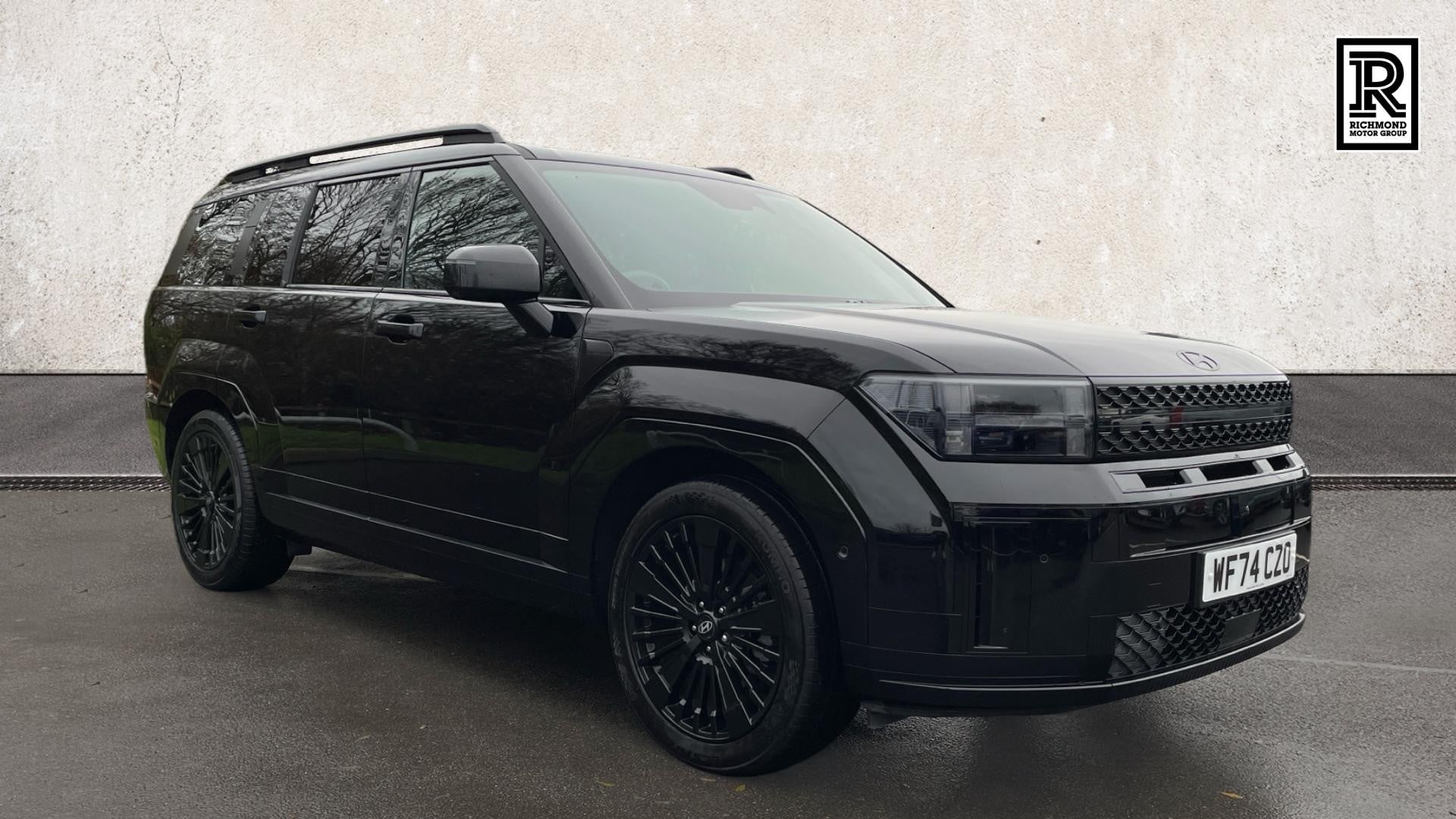 Main listing image - Hyundai Santa Fe