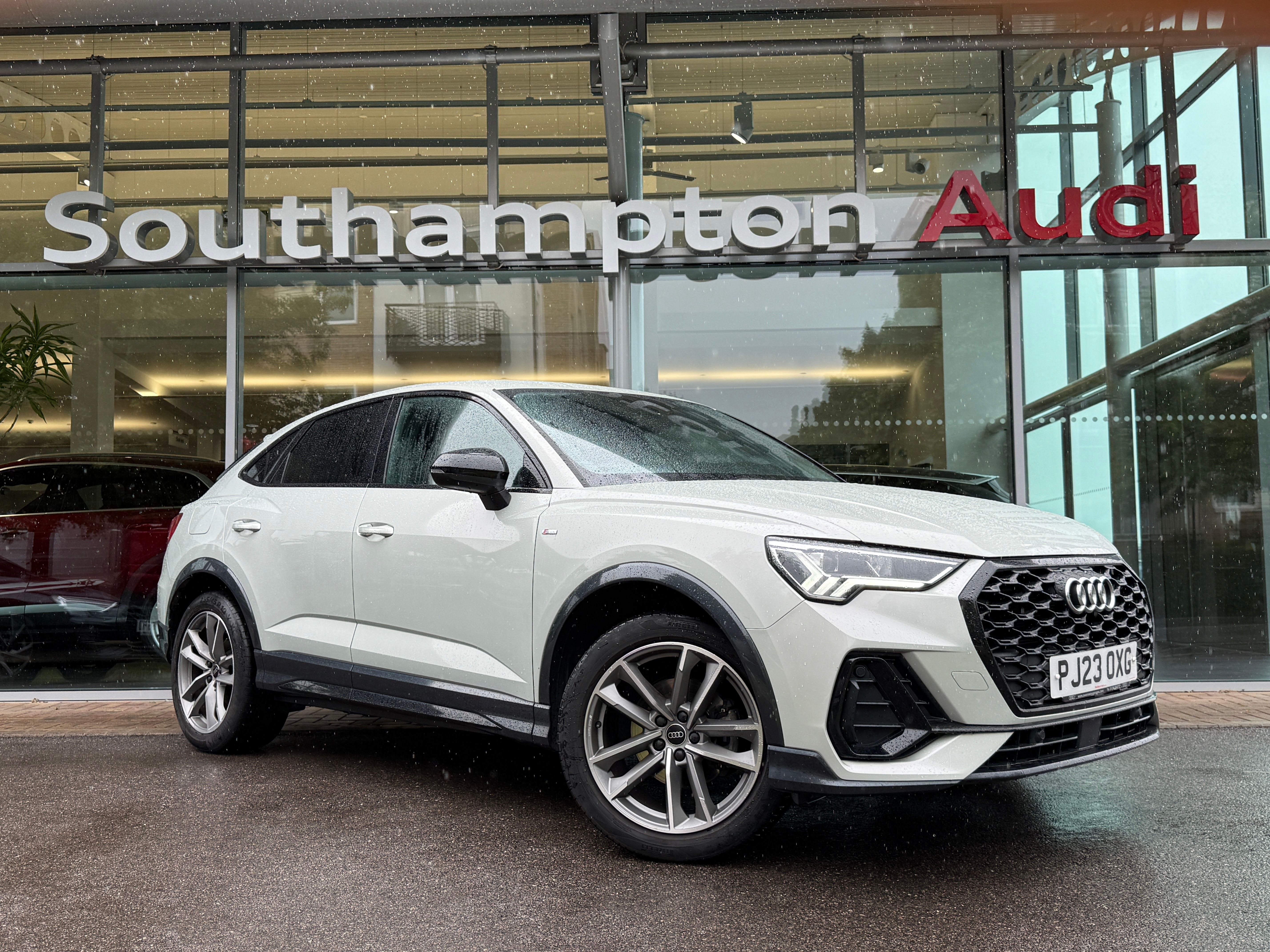 Main listing image - Audi Q3
