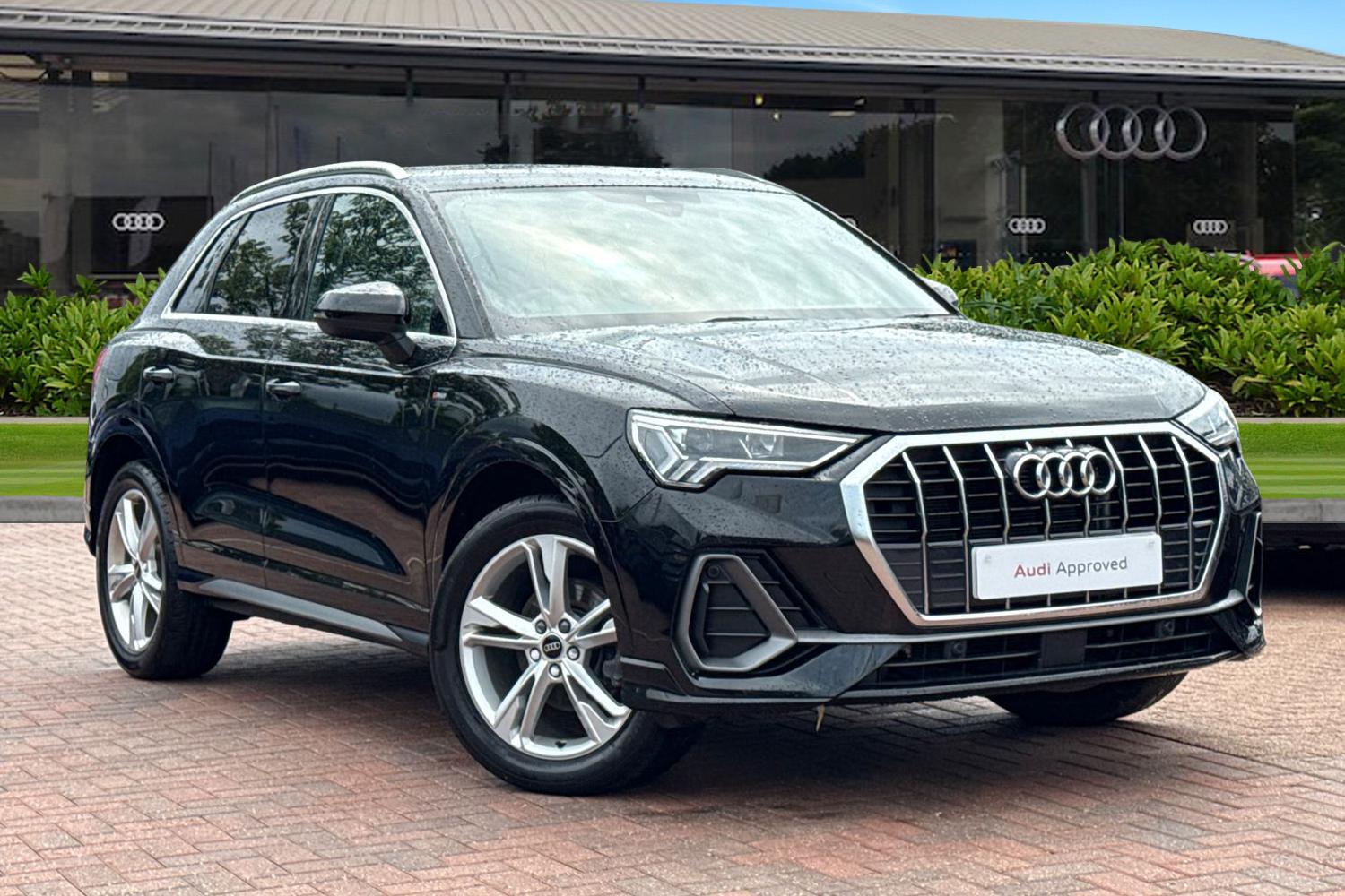 Main listing image - Audi Q3
