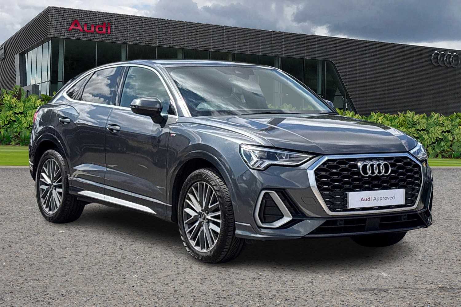 Main listing image - Audi Q3