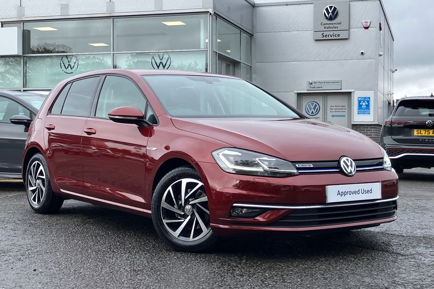 Main listing image - Volkswagen Golf