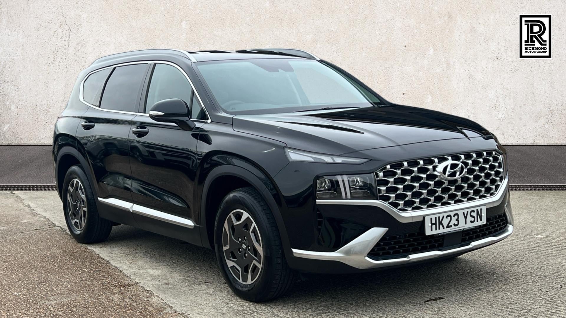 Main listing image - Hyundai Santa Fe