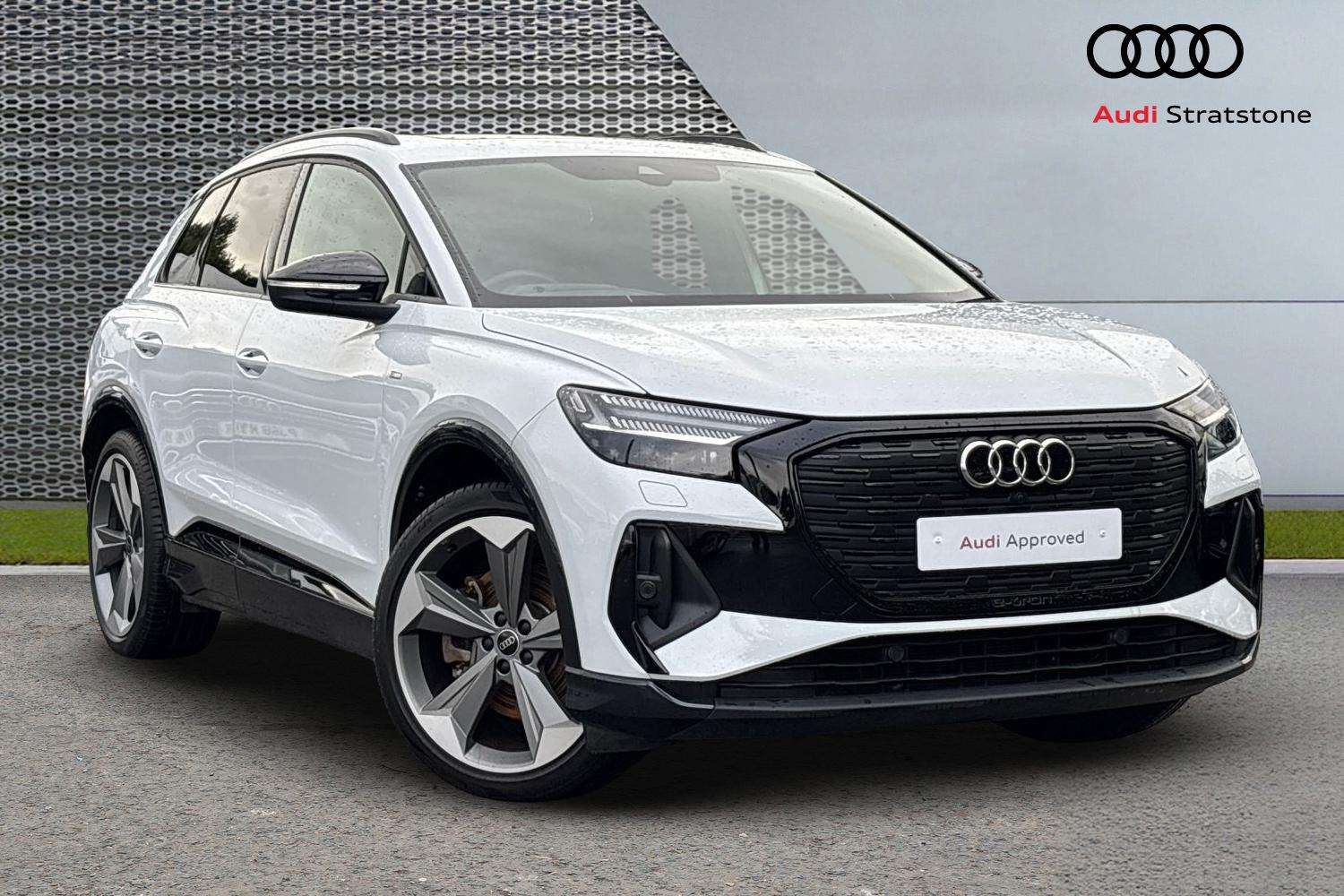Main listing image - Audi Q4