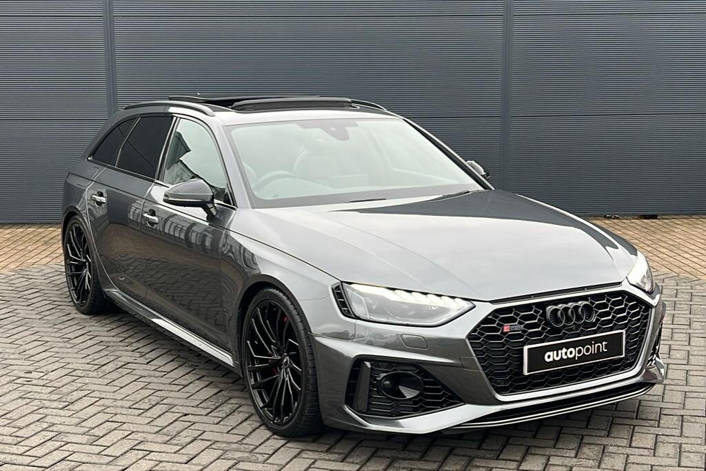 Main listing image - Audi RS4