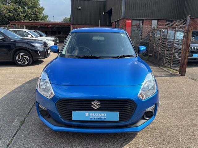 Main listing image - Suzuki Swift