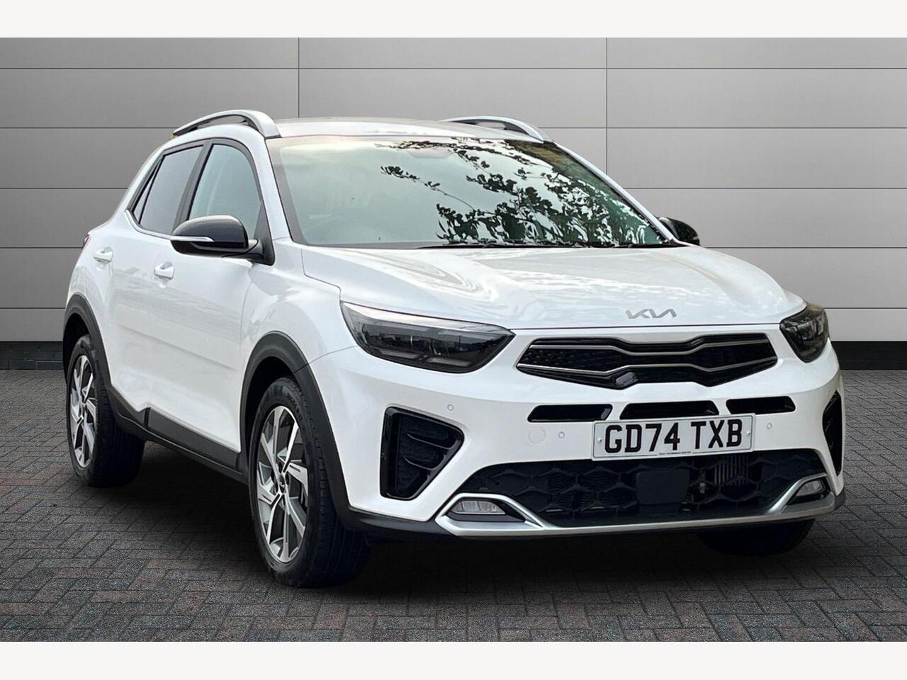 Main listing image - Kia Stonic