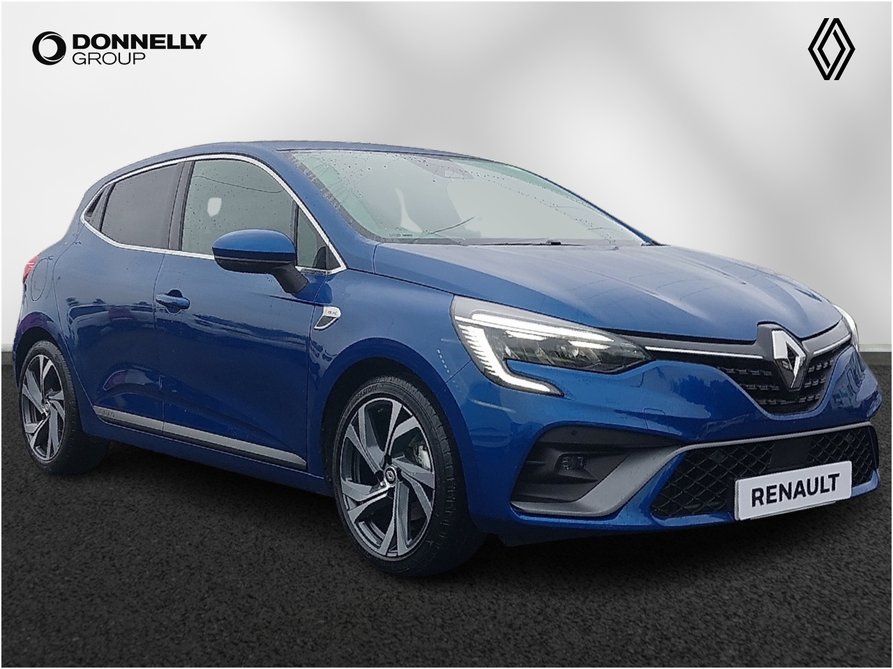 Main listing image - Renault Clio