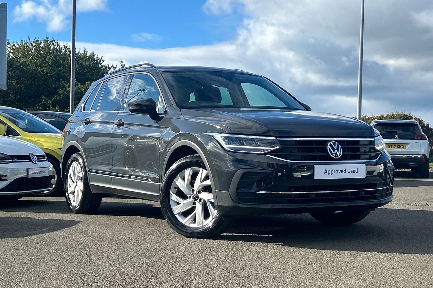 Main listing image - Volkswagen Tiguan