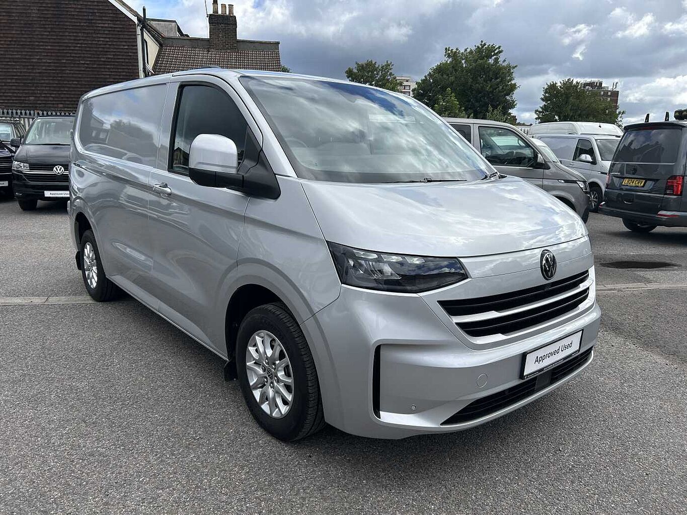 Main listing image - Volkswagen Transporter