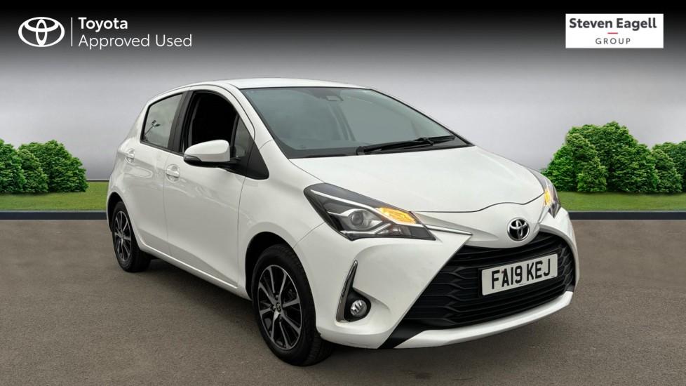 Main listing image - Toyota Yaris