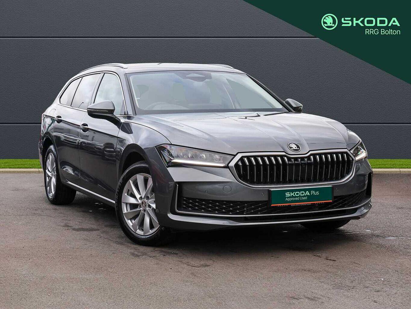 Main listing image - Skoda Superb Estate