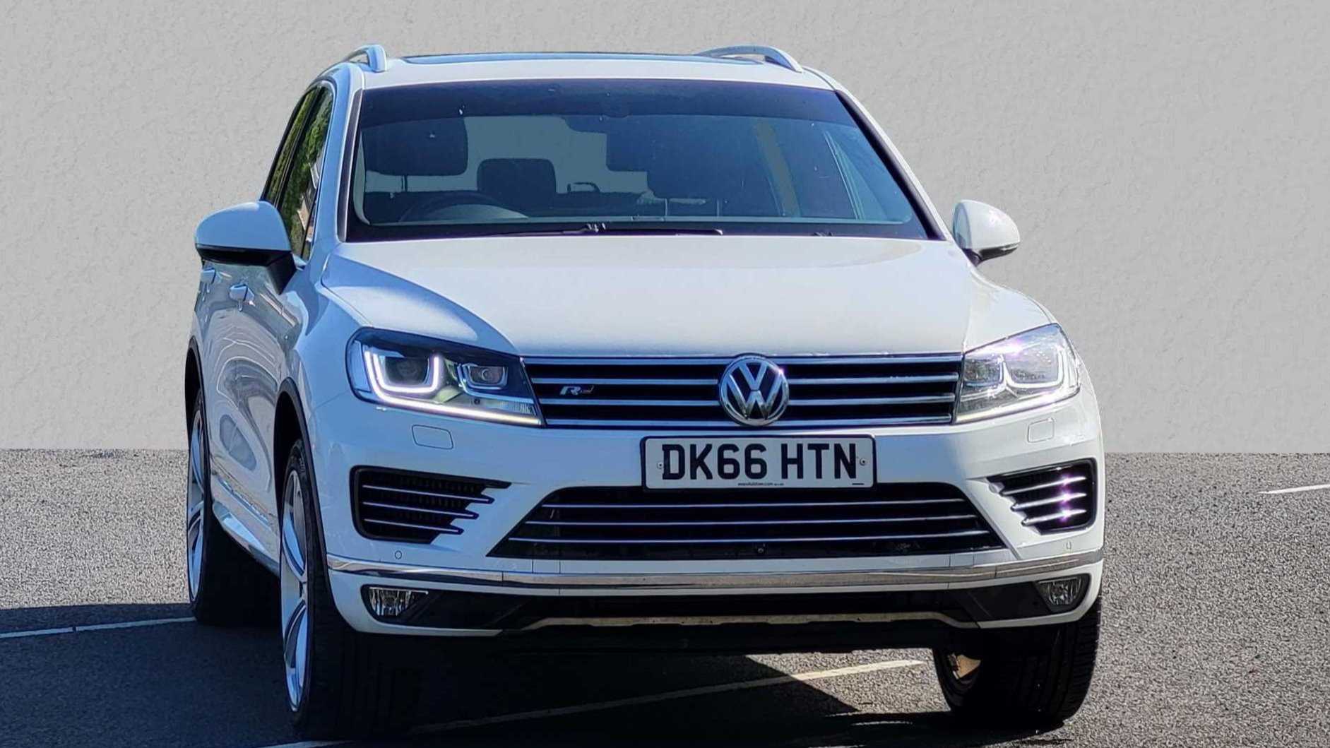 Main listing image - Volkswagen Touareg