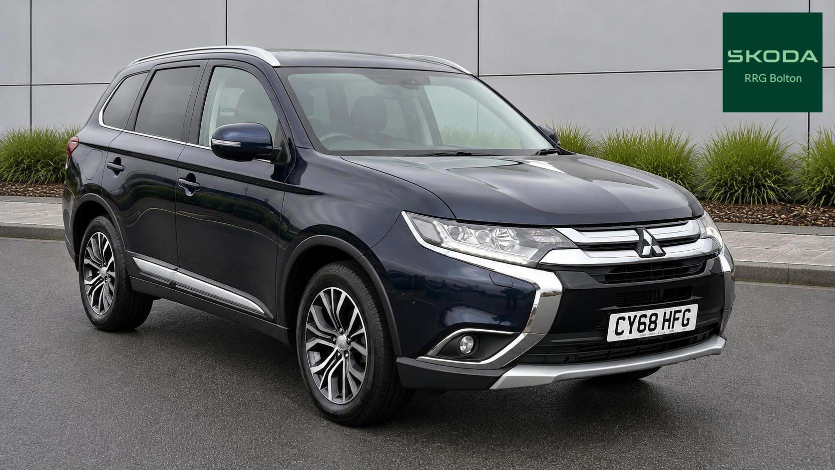 Main listing image - Mitsubishi Outlander