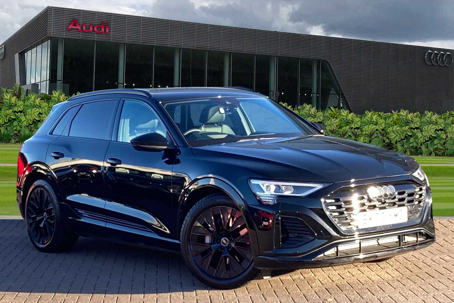 Main listing image - Audi Q8 e-tron