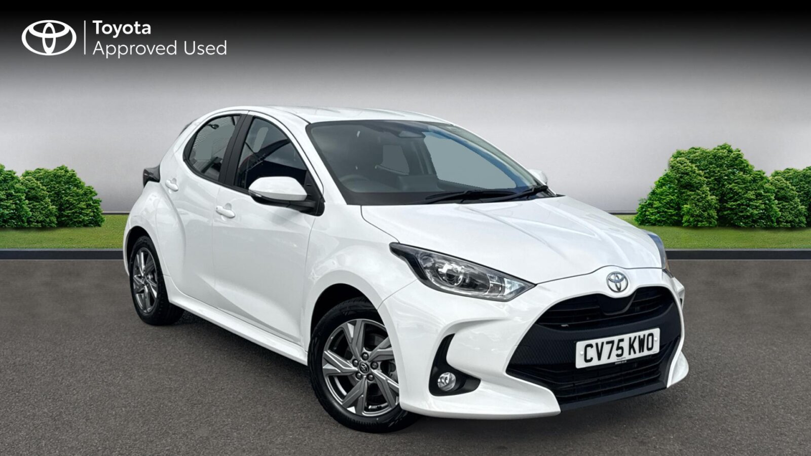 Main listing image - Toyota Yaris
