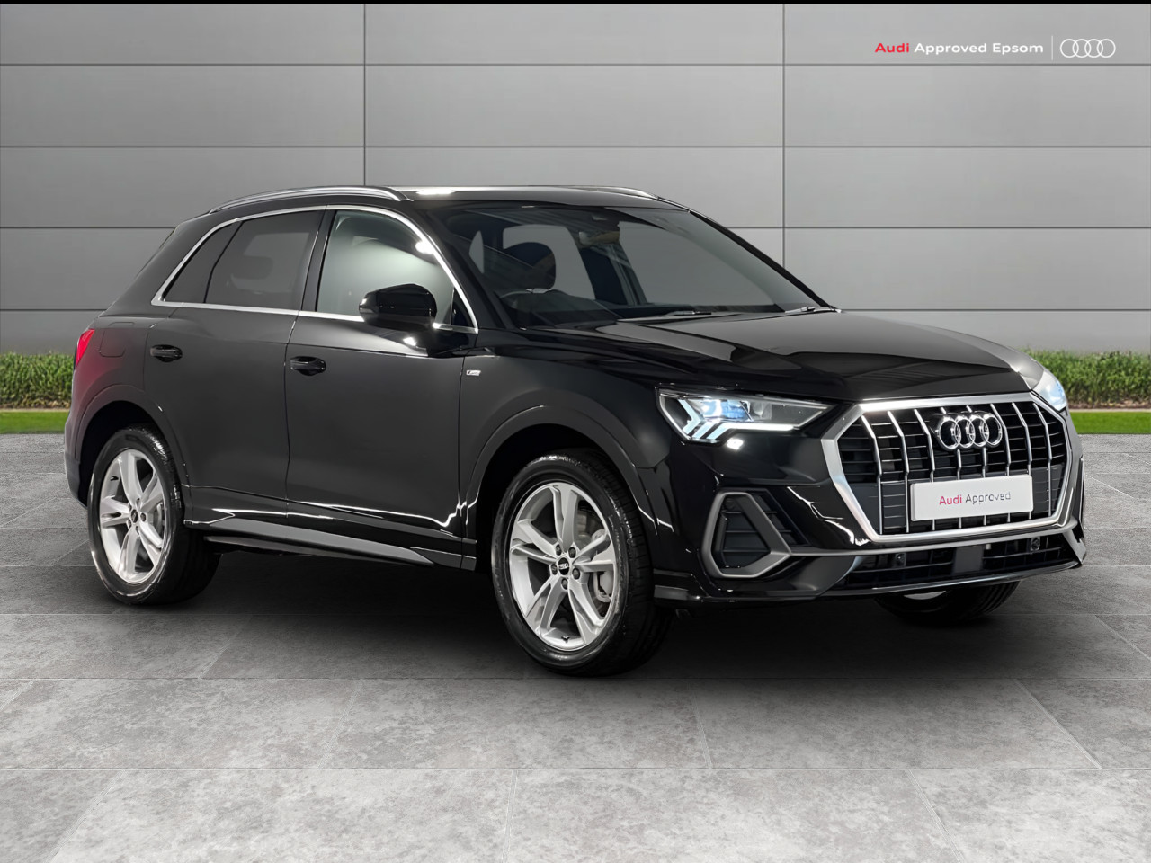 Main listing image - Audi Q3