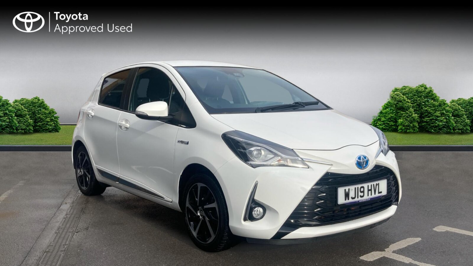 Main listing image - Toyota Yaris