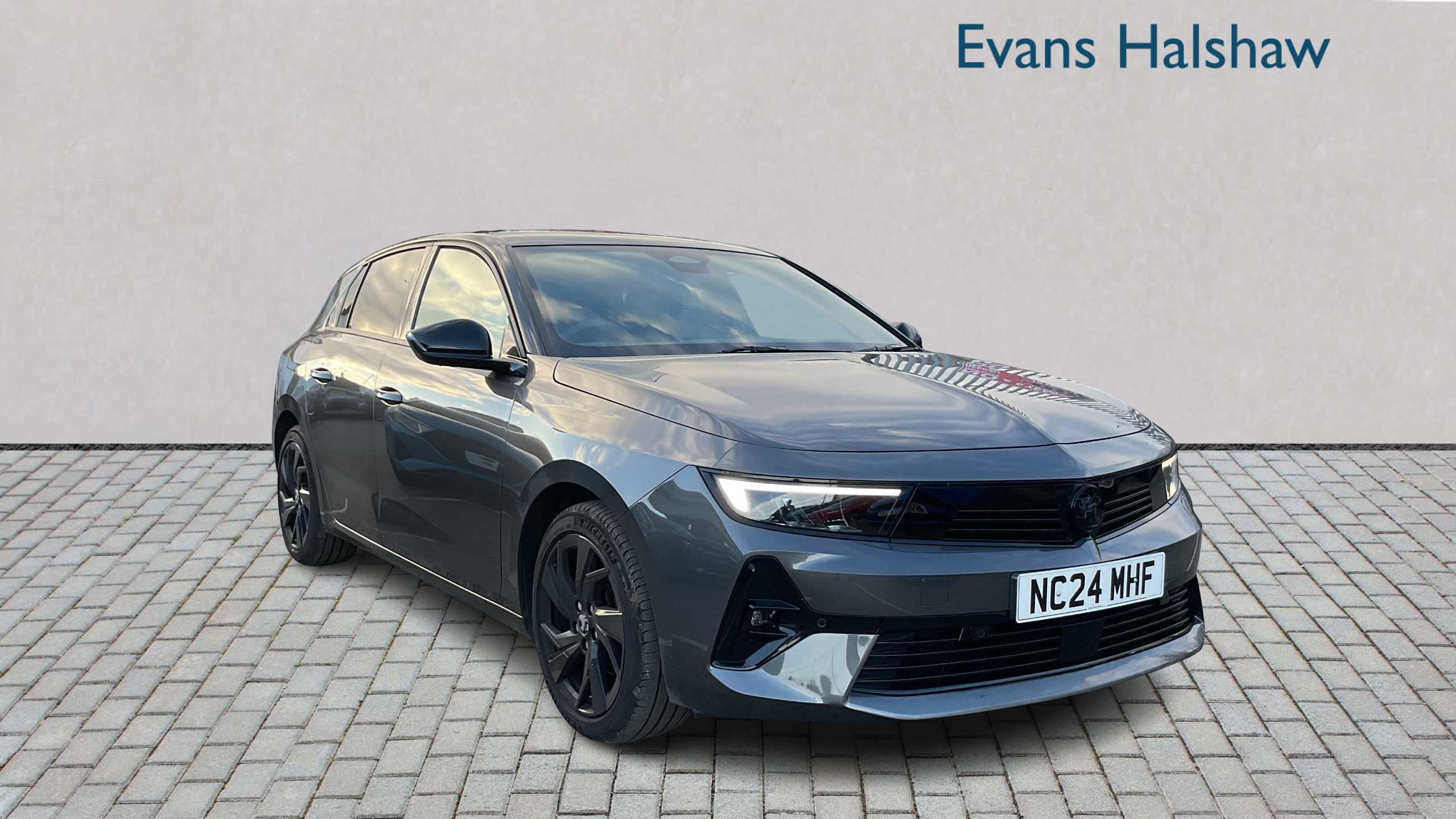 Main listing image - Vauxhall Astra