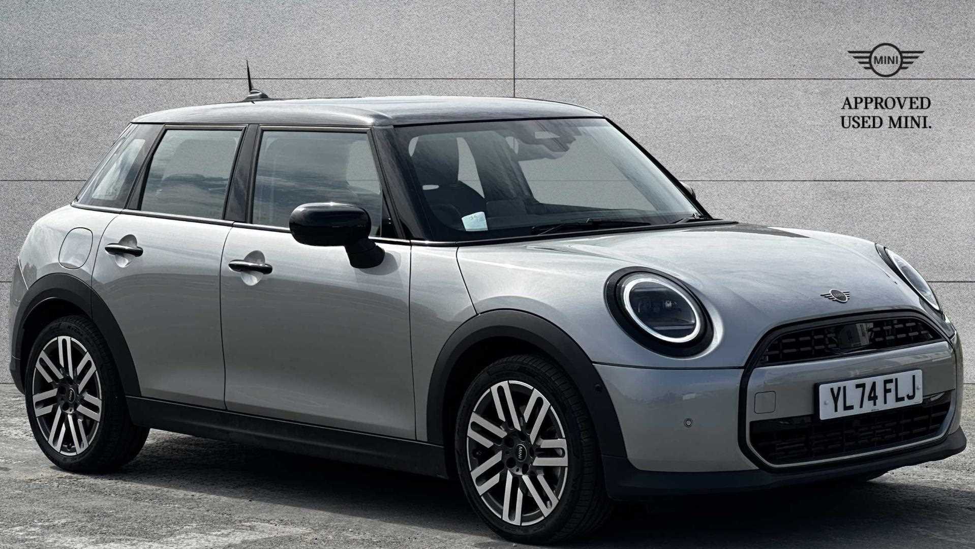 Main listing image - MINI Hatchback 5dr