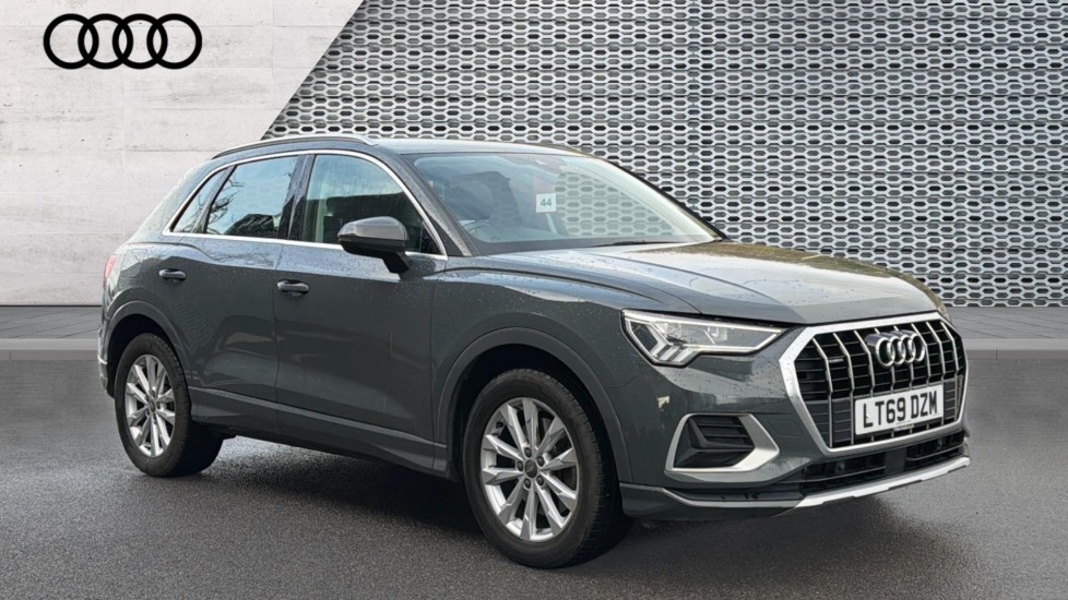 Main listing image - Audi Q3
