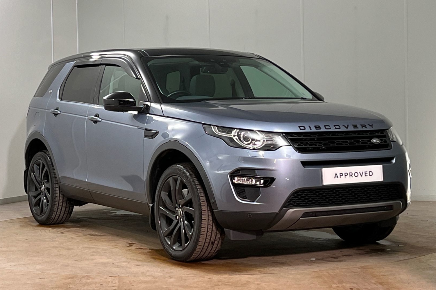 Main listing image - Land Rover Discovery Sport