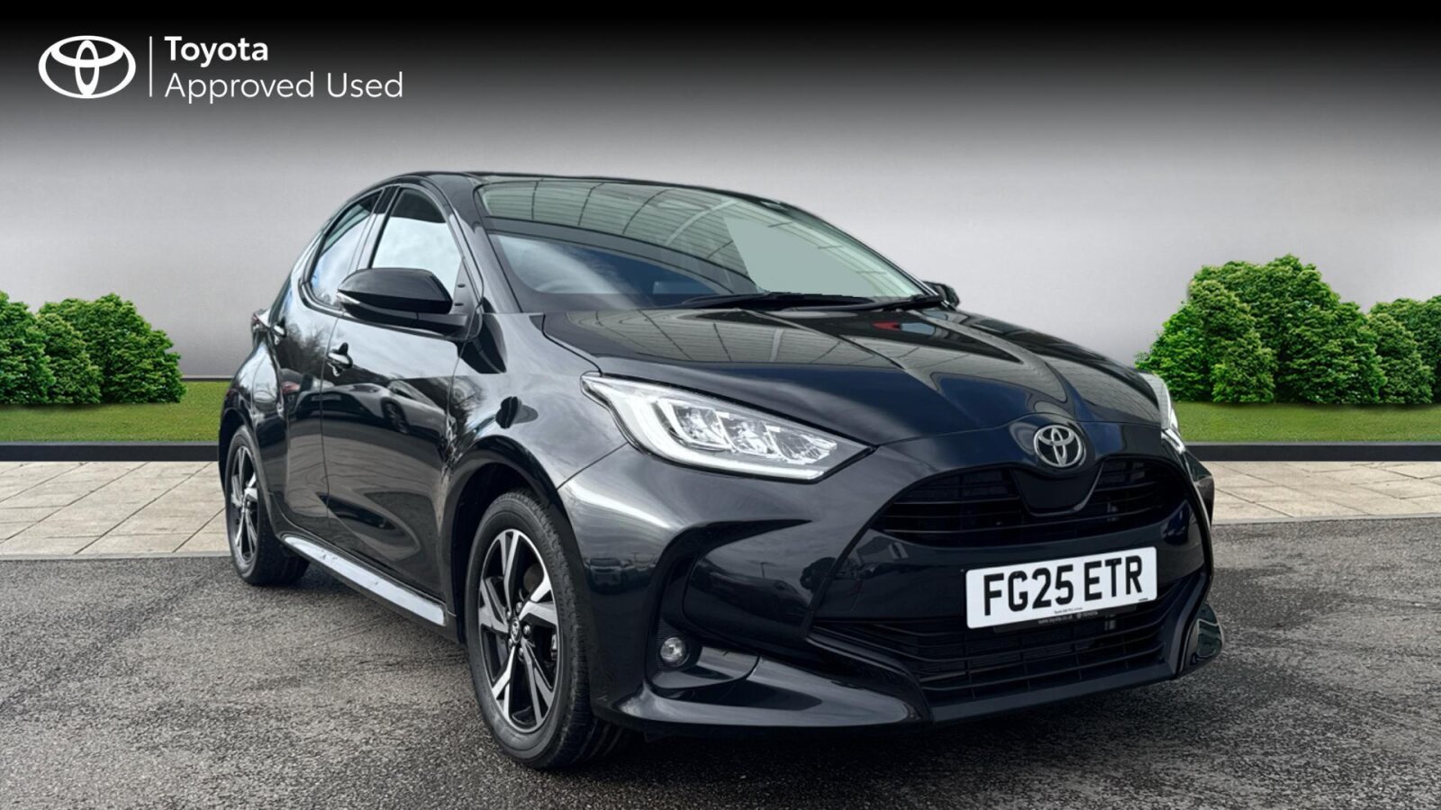 Main listing image - Toyota Yaris