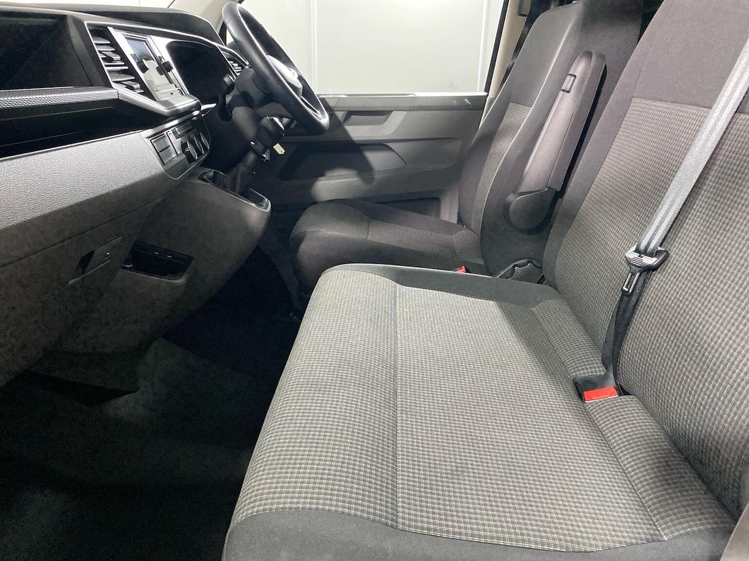 Main listing image - Volkswagen Transporter