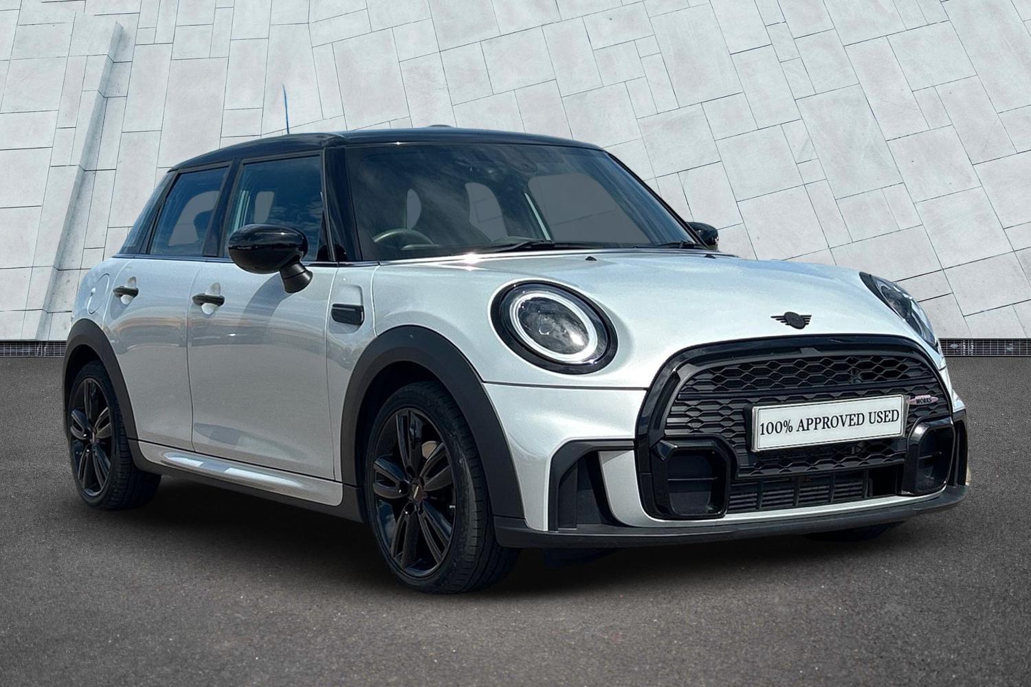 Main listing image - MINI Hatchback 5dr