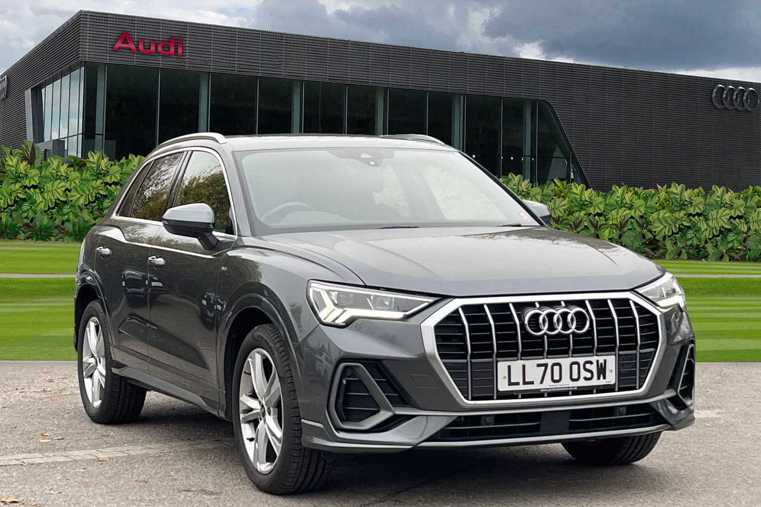 Main listing image - Audi Q3