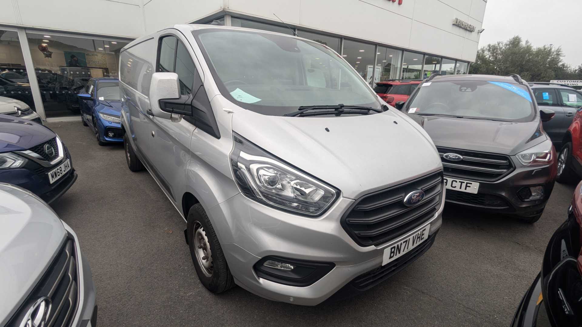 Main listing image - Ford Transit Custom