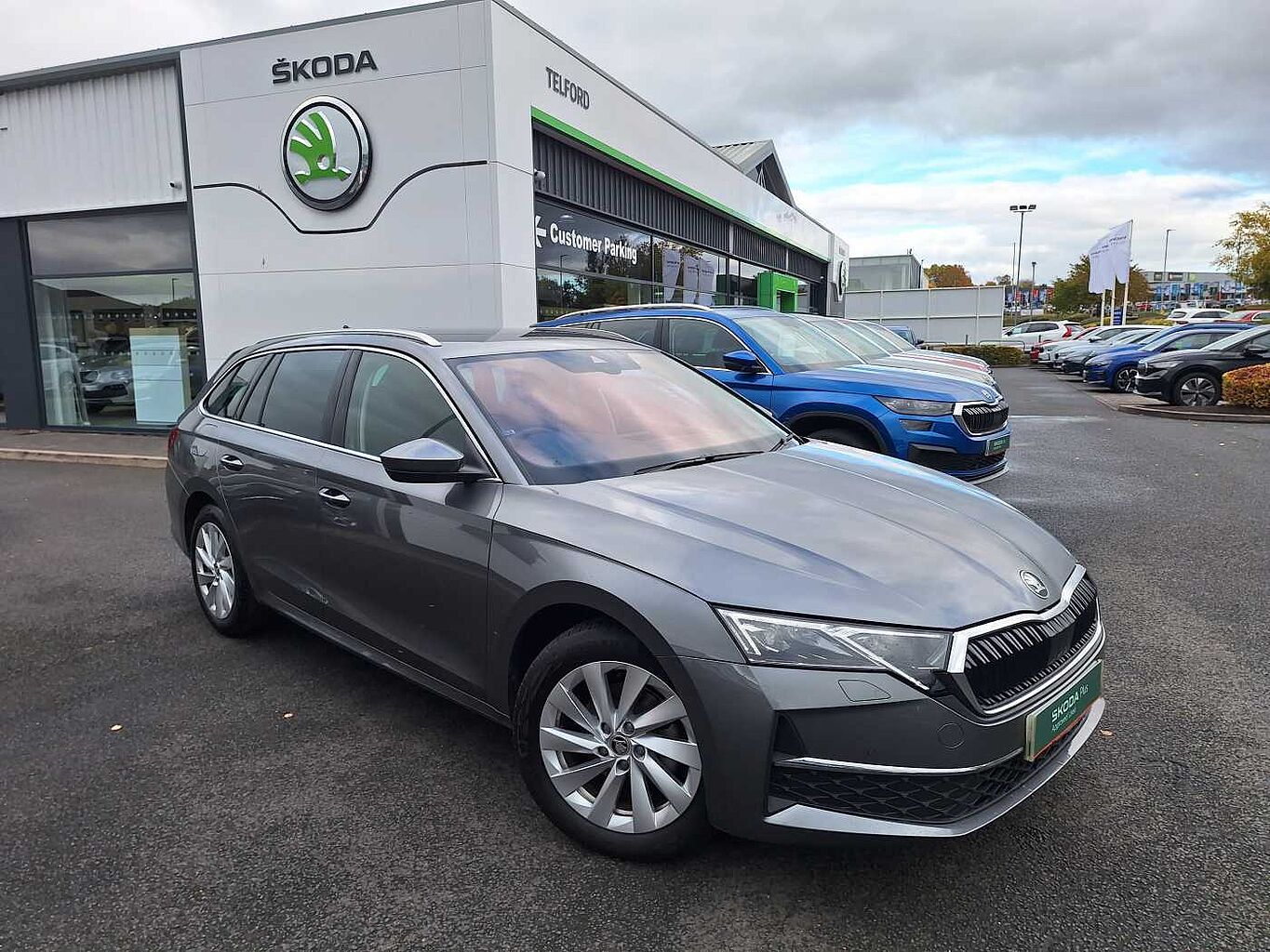 Main listing image - Skoda Octavia Estate