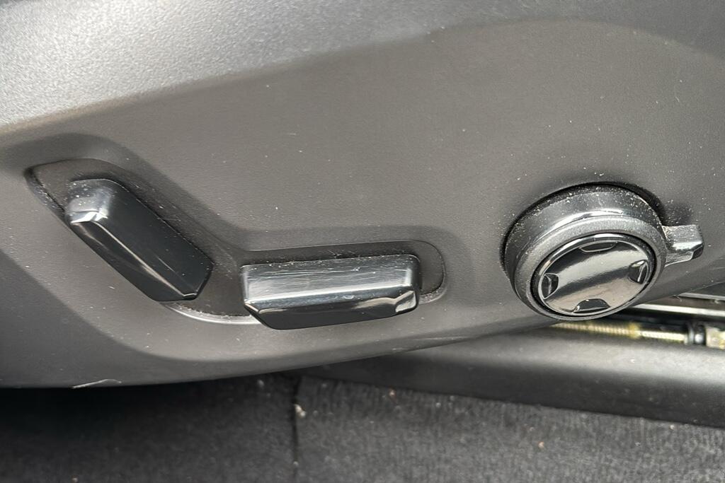 Main listing image - Volvo XC60