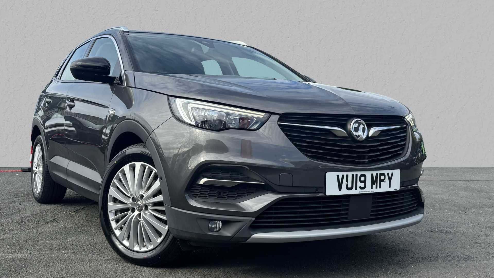 Main listing image - Vauxhall Grandland X