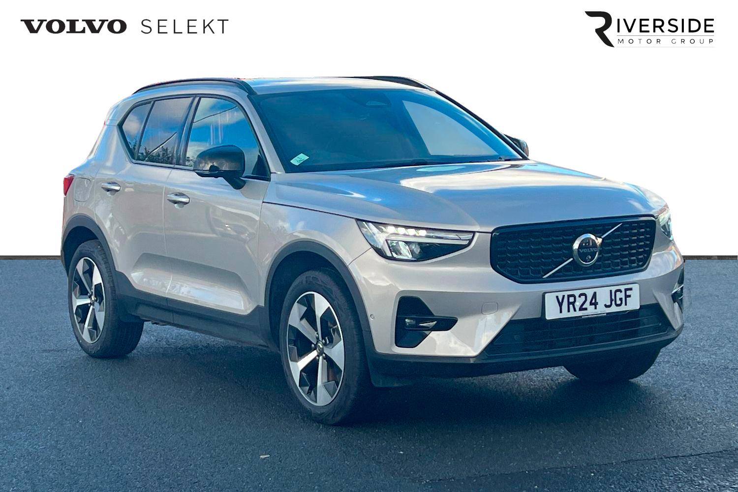 Main listing image - Volvo XC40