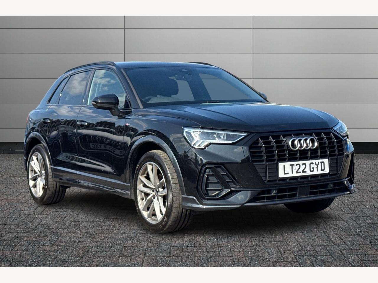 Main listing image - Audi Q3