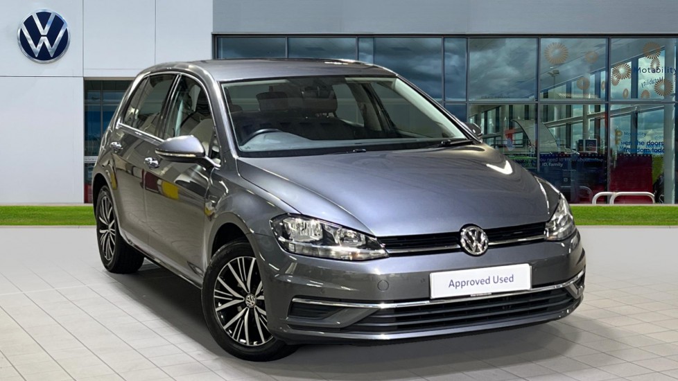 Main listing image - Volkswagen Golf