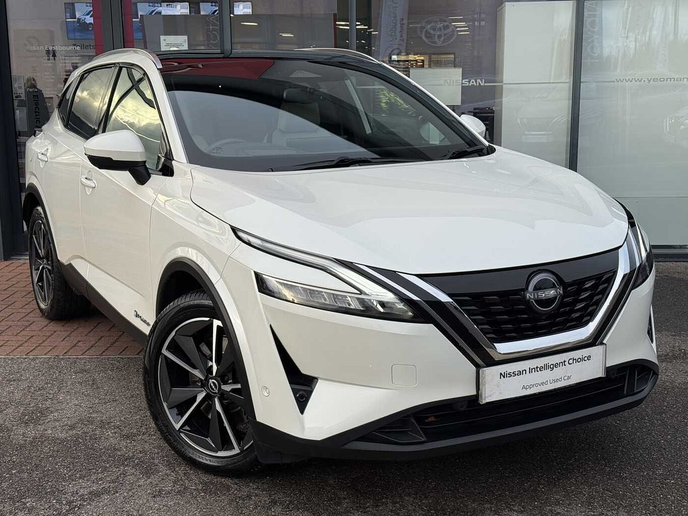 Main listing image - Nissan Qashqai