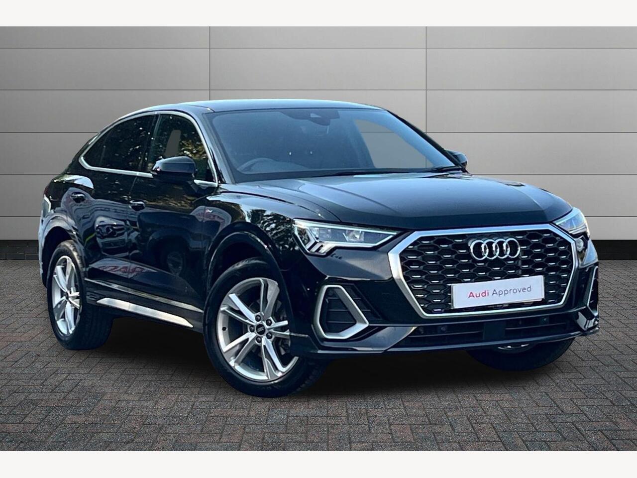 Main listing image - Audi Q3